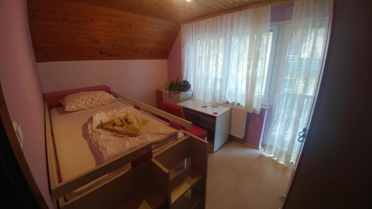Poldas Apartments Поляне-над-Шкофьо Локо Екстер'єр фото